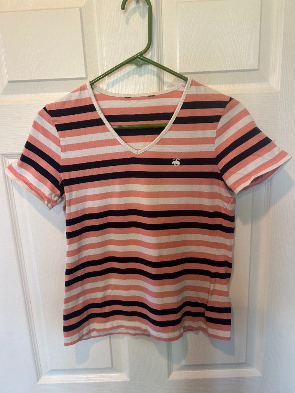 Brooks Brothers women's V-neck tee, size medium, short sleeve